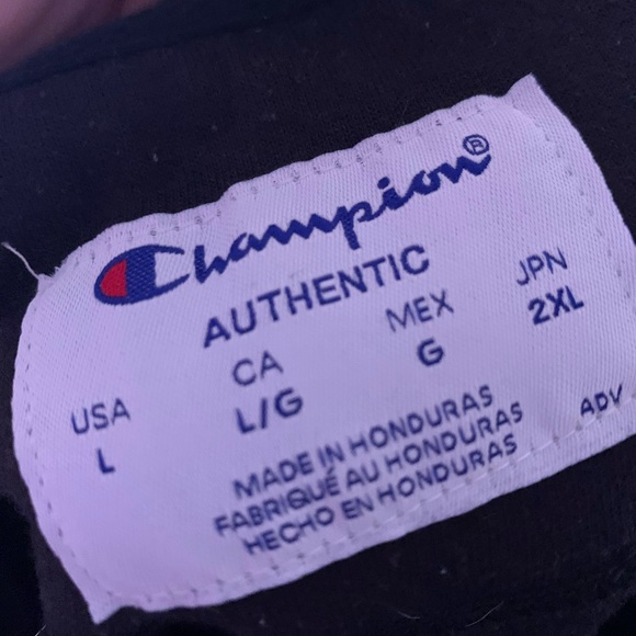 Champion pull over - Picture 2 of 2